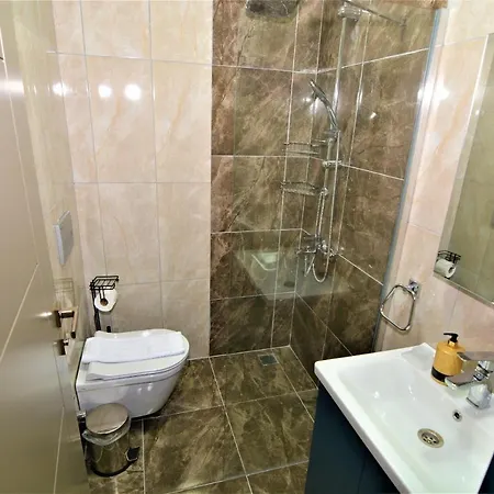 Yeni Villa *